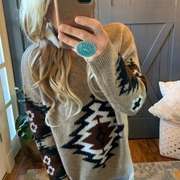 New Western Yellowstone Tribal Aztec Printed Pullover Crew Neck Sweater - Picture 7 of 12